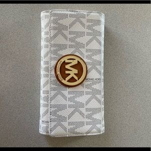 Michael Kors wallet